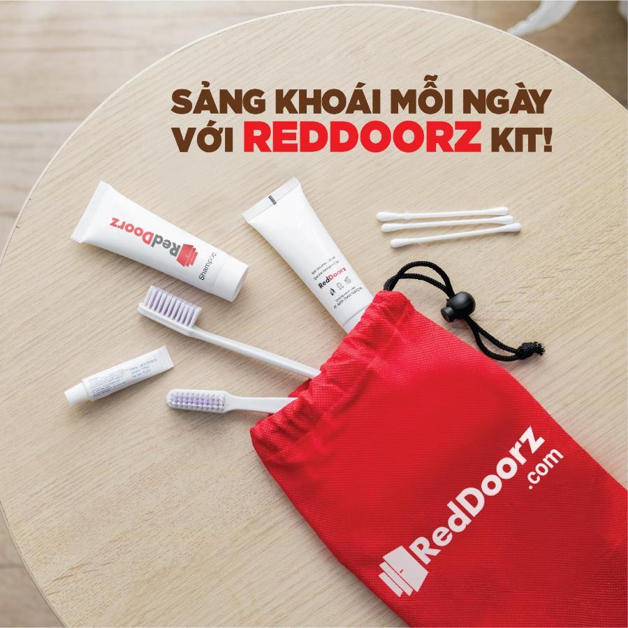הו צ'י מין סיטי Reddoorz Ura Hotel Hung Phuoc 4 מראה חיצוני תמונה