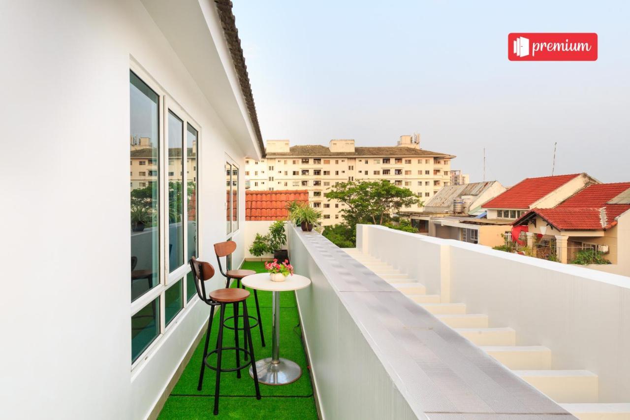 הו צ'י מין סיטי Reddoorz Ura Hotel Hung Phuoc 4 מראה חיצוני תמונה